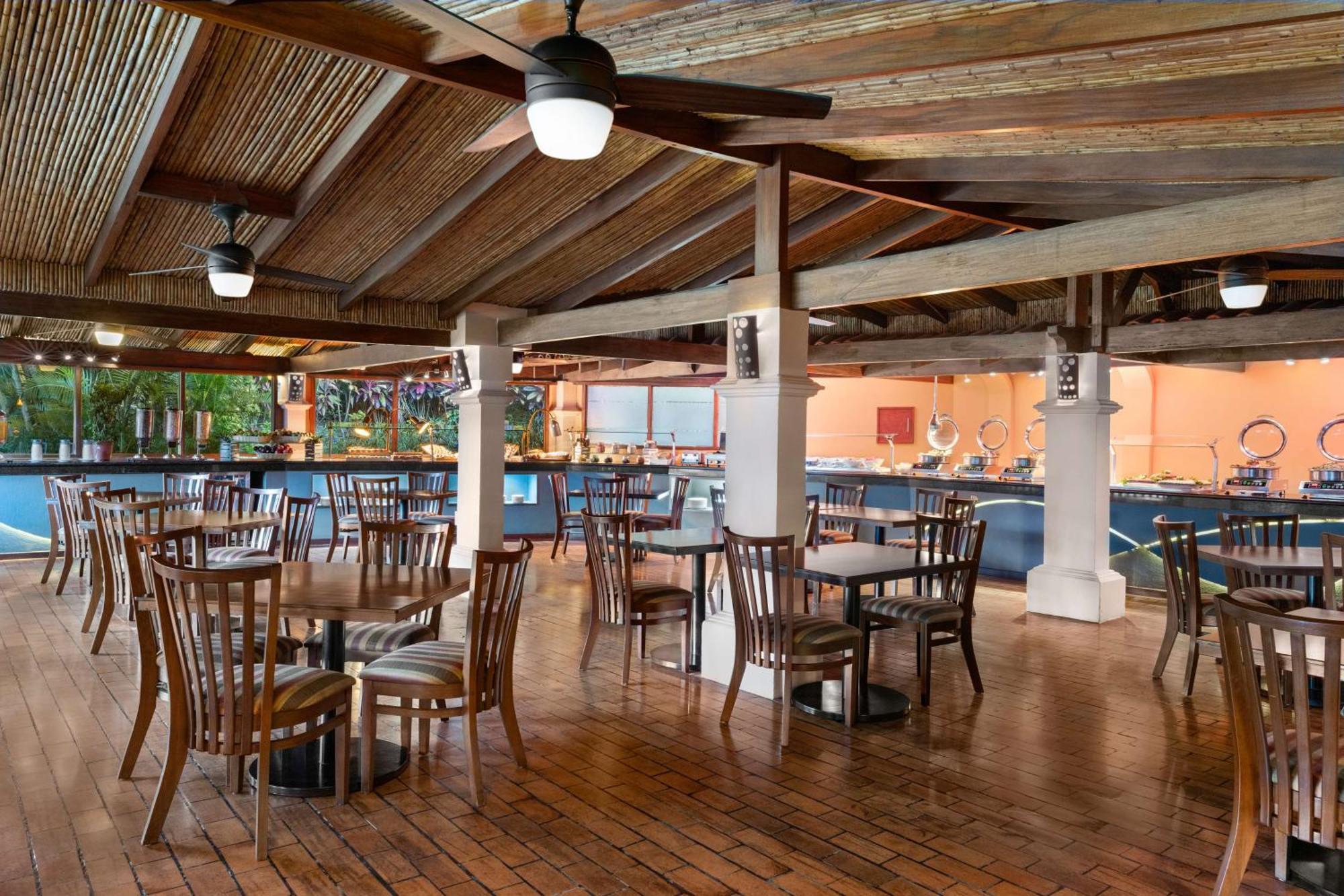 Hilton Cariari Doubletree - Costa Rica Hotel