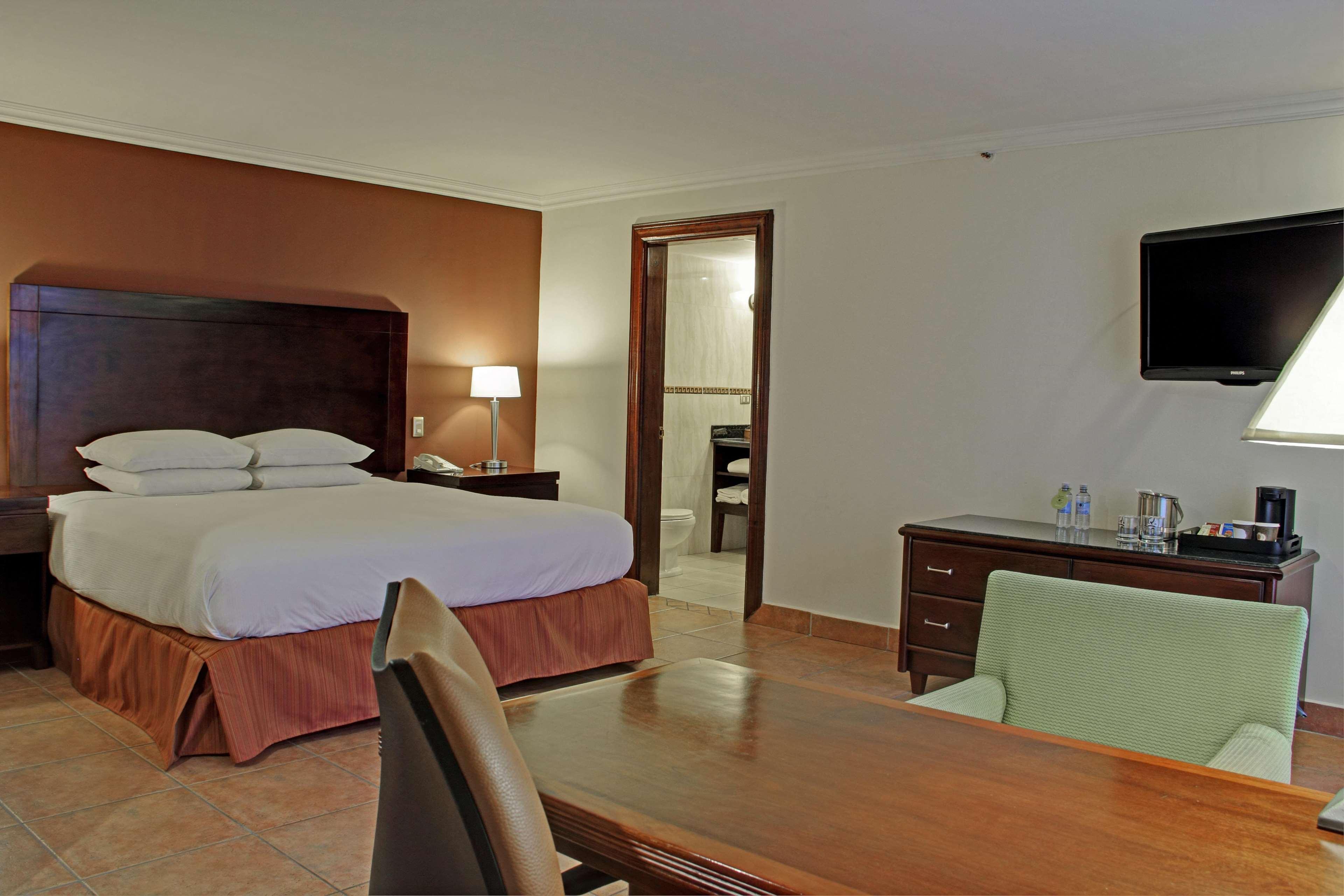 Hilton Cariari Doubletree - Costa Rica Hotel 5*
