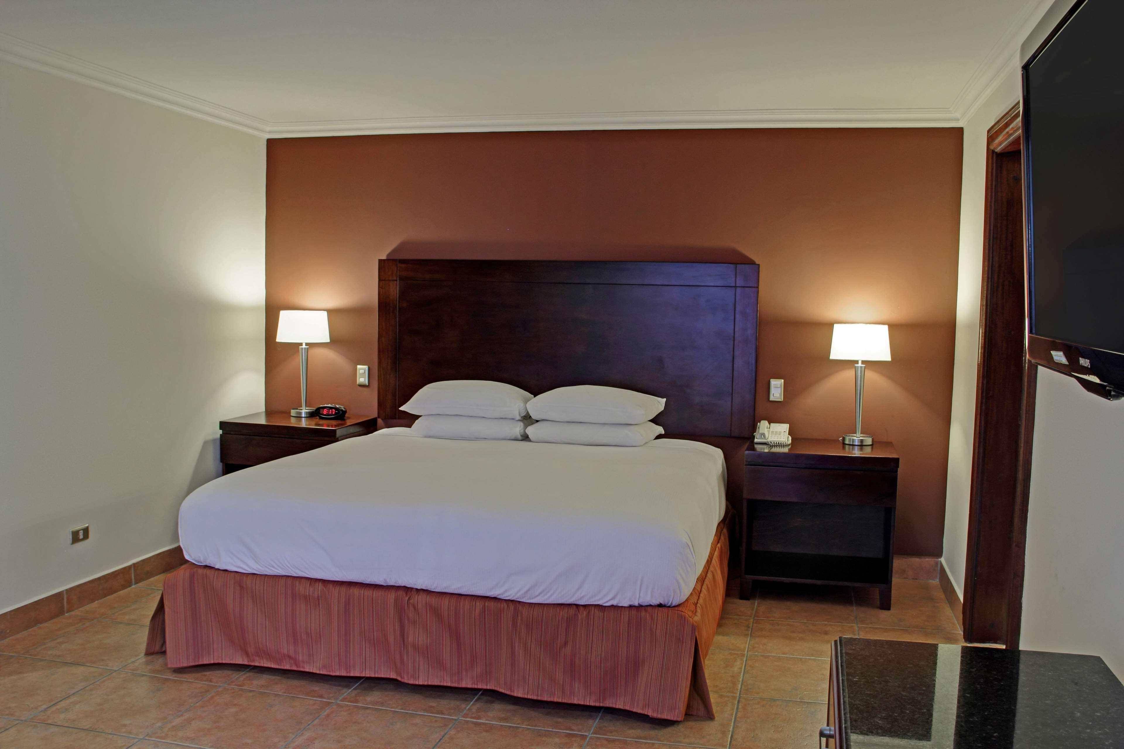 Hilton Cariari Doubletree - Costa Rica Hotel 5*